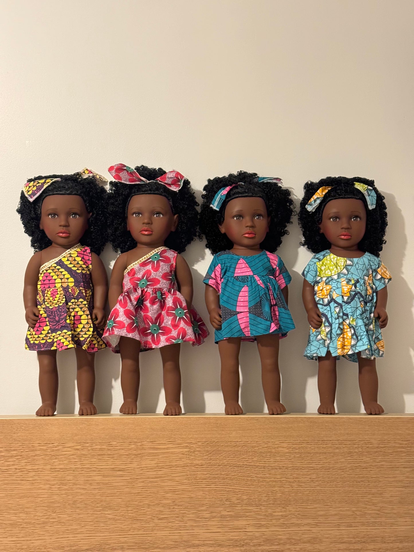 Poupée Afro Noire de 45 centimètres
| KAYA (tenue n4)